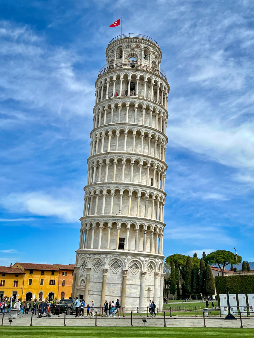 Tourists at the Leaning Tower of Pisa